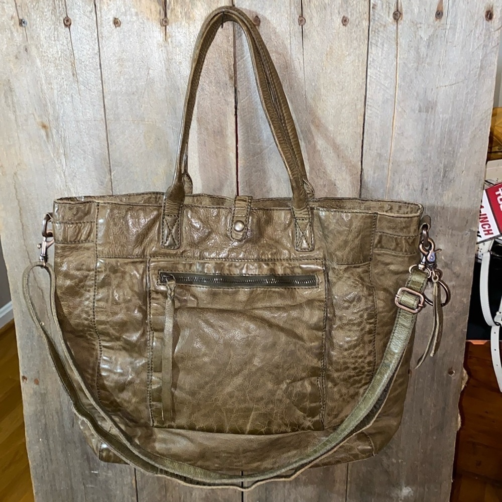 FRYE DISTRESSED LEATHER Convertible Handbag w crossbody & keyring EUC